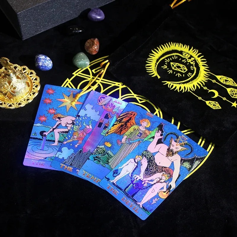 إصدار قابل للجمع تحت عنوان Zodiac - مجموعة Mystic’s Treasure Tarot & Crystal